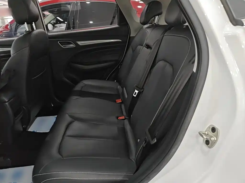 Roewe RX3 — миниатюра 17