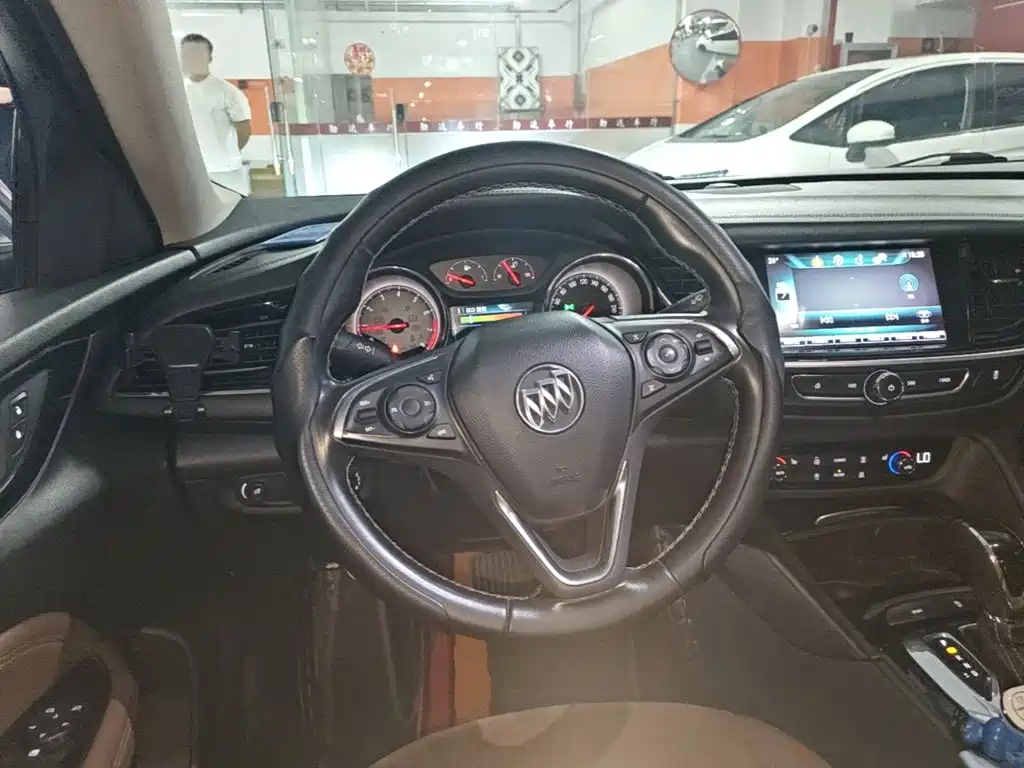 Buick Regal — миниатюра 11