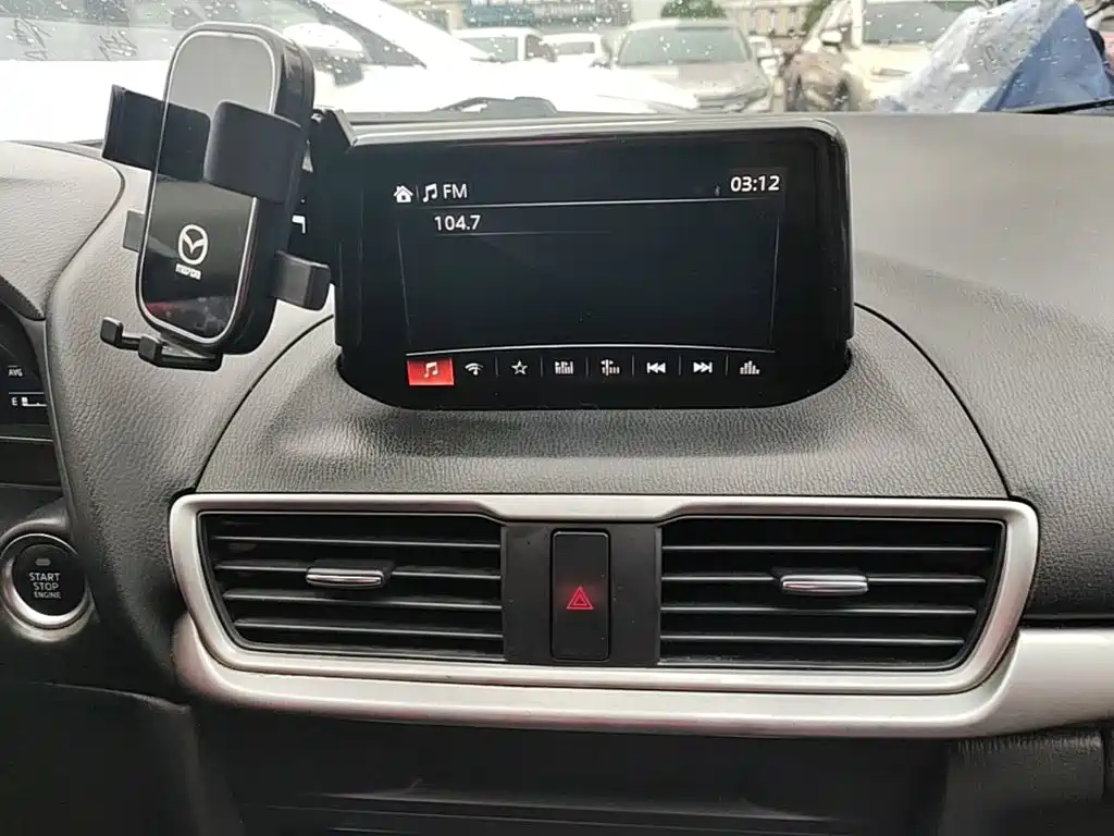 Mazda 3 Axela — миниатюра 13