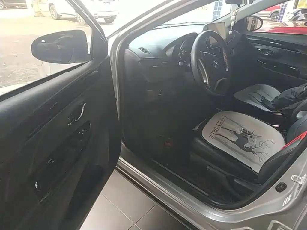 Toyota Yaris L — миниатюра 16