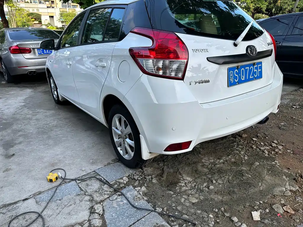 Toyota Yaris L — миниатюра 4
