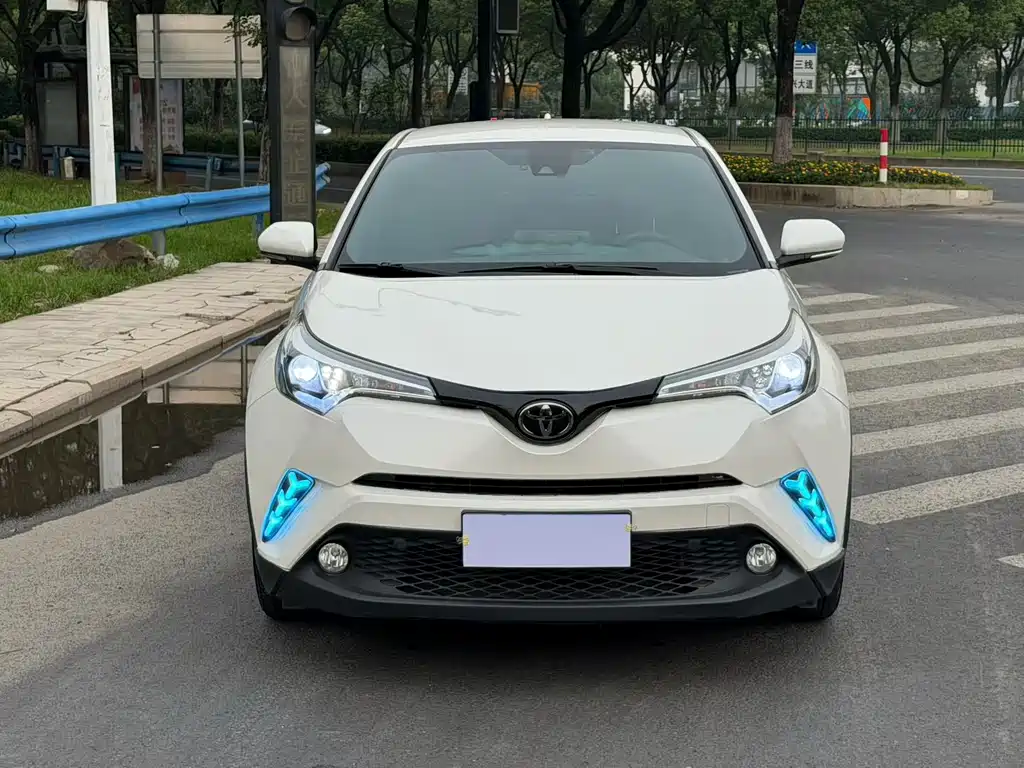 Toyota C-HR — миниатюра 2