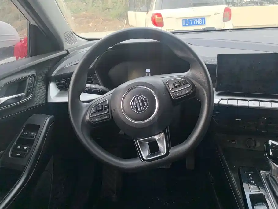 MG MG5 — миниатюра 15