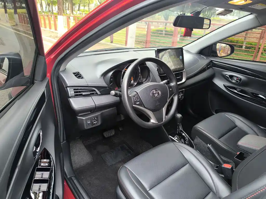 TOYOTA YARIS L ZHIXUAN