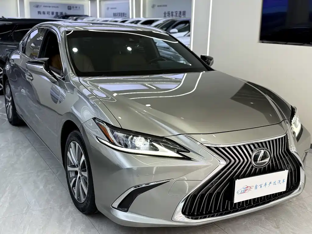 Lexus ES — миниатюра 3