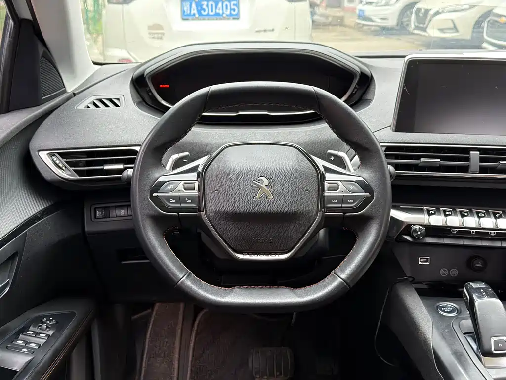 PEUGEOT 4008