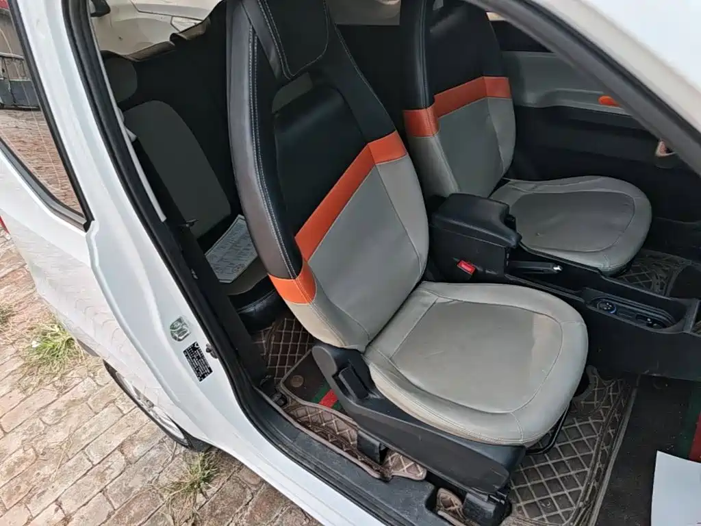 Wuling MINIEV — миниатюра 25