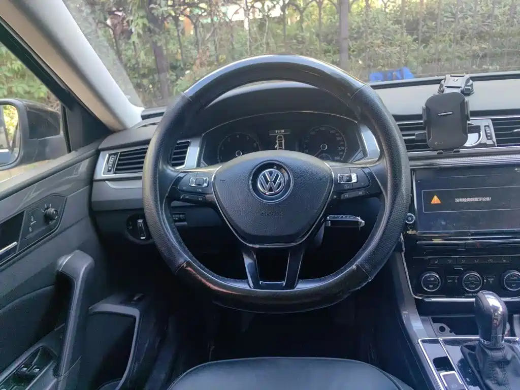 Volkswagen Passat — миниатюра 3