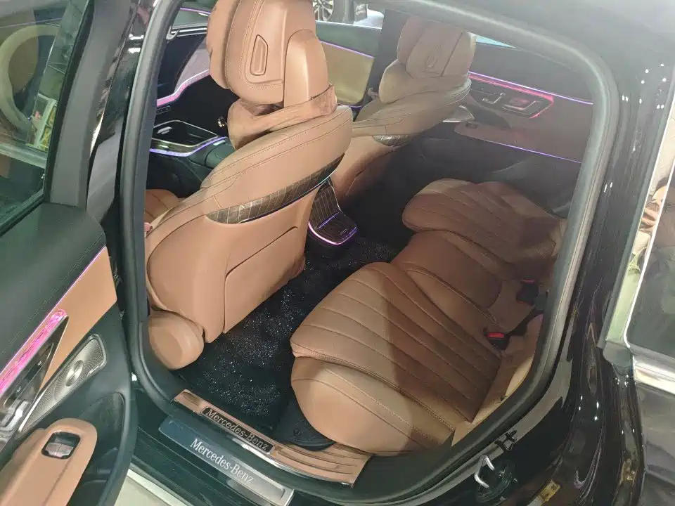 Mercedes-Benz E-Class — миниатюра 8