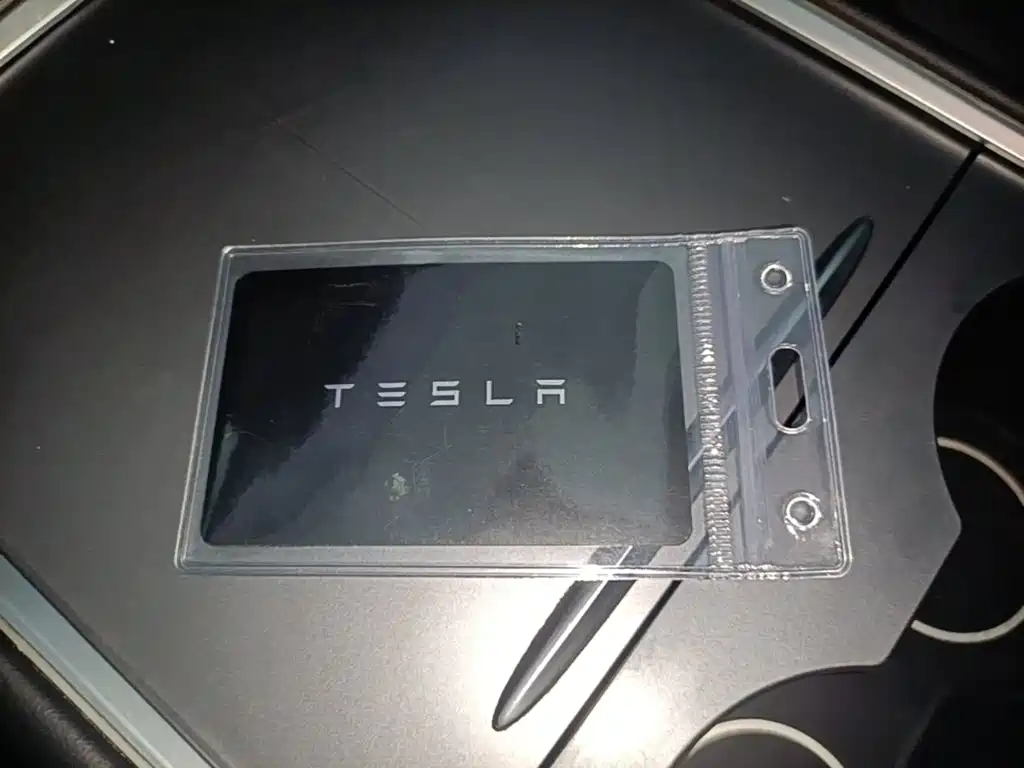 Tesla Model 3 — миниатюра 9
