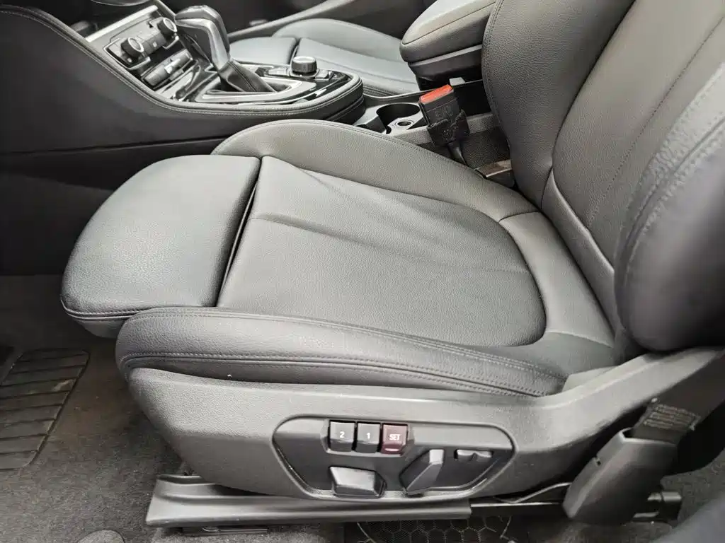BMW 2 Series Active Tourer — миниатюра 20