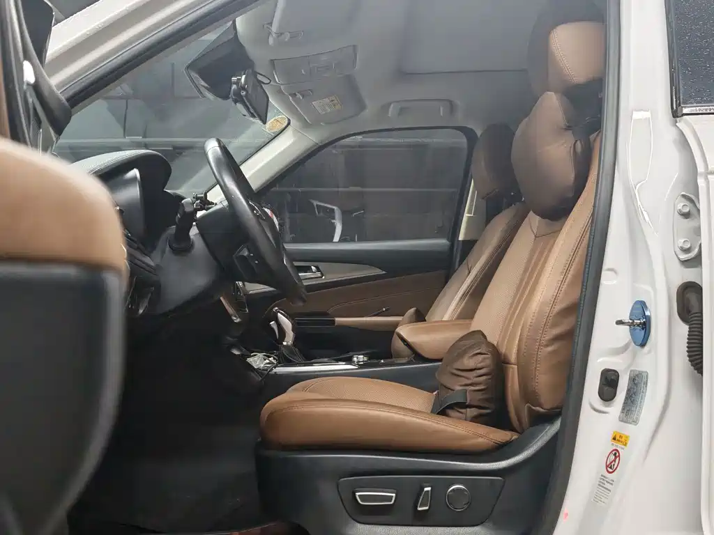 Changan CS95 — миниатюра 8
