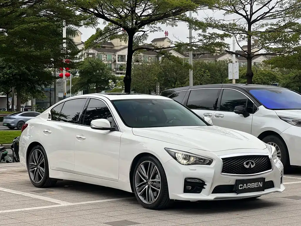 Infiniti Q50 2014 3.7L Luxury Sport