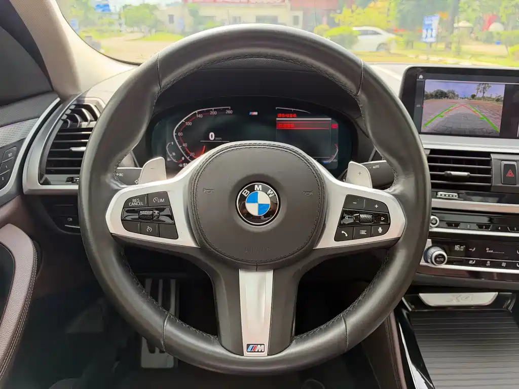 BMW X4 — миниатюра 11