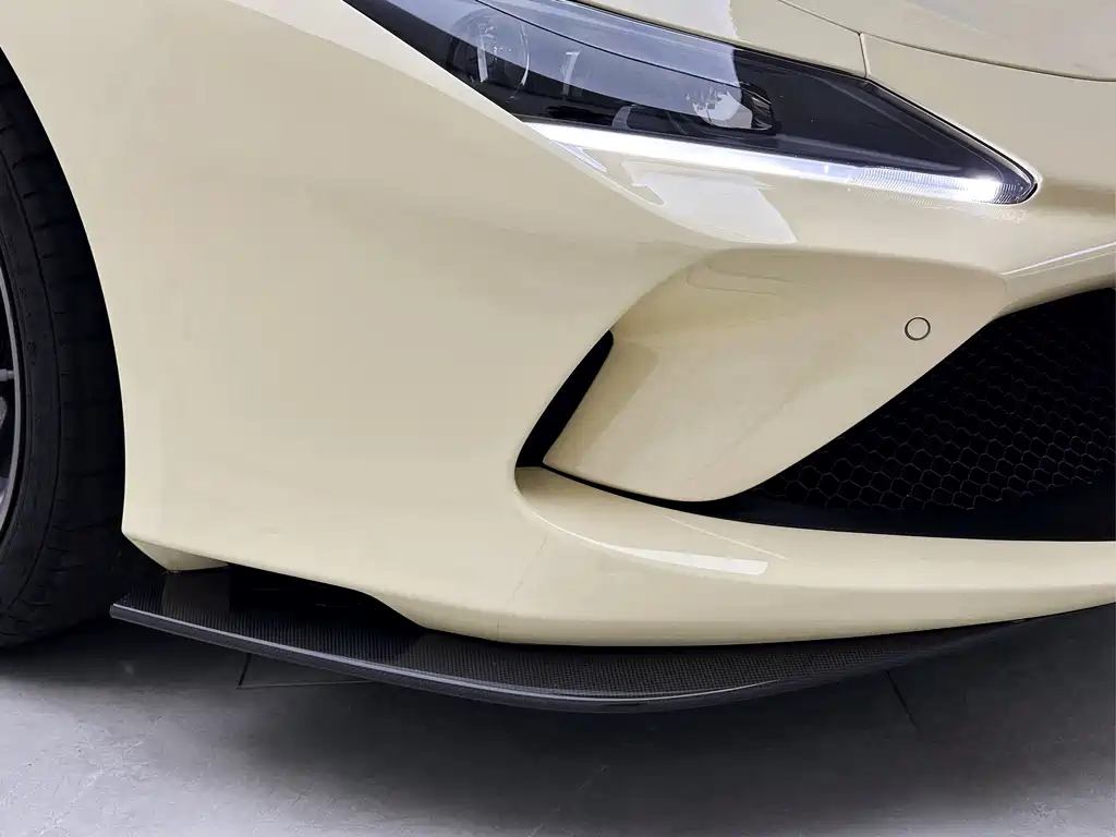 Ferrari F8 — миниатюра 8