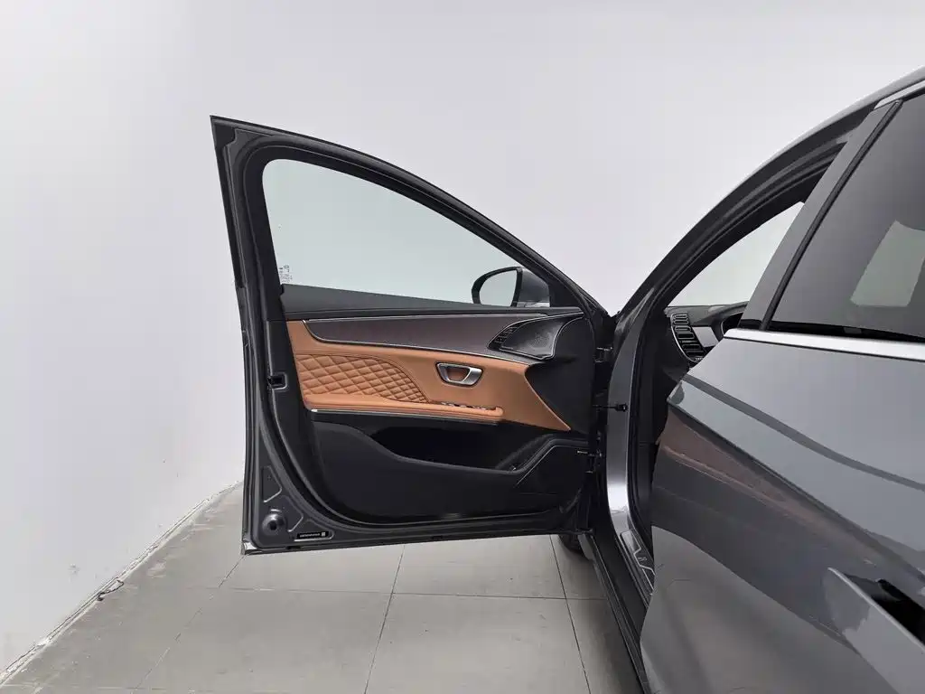 BYD Han — миниатюра 8