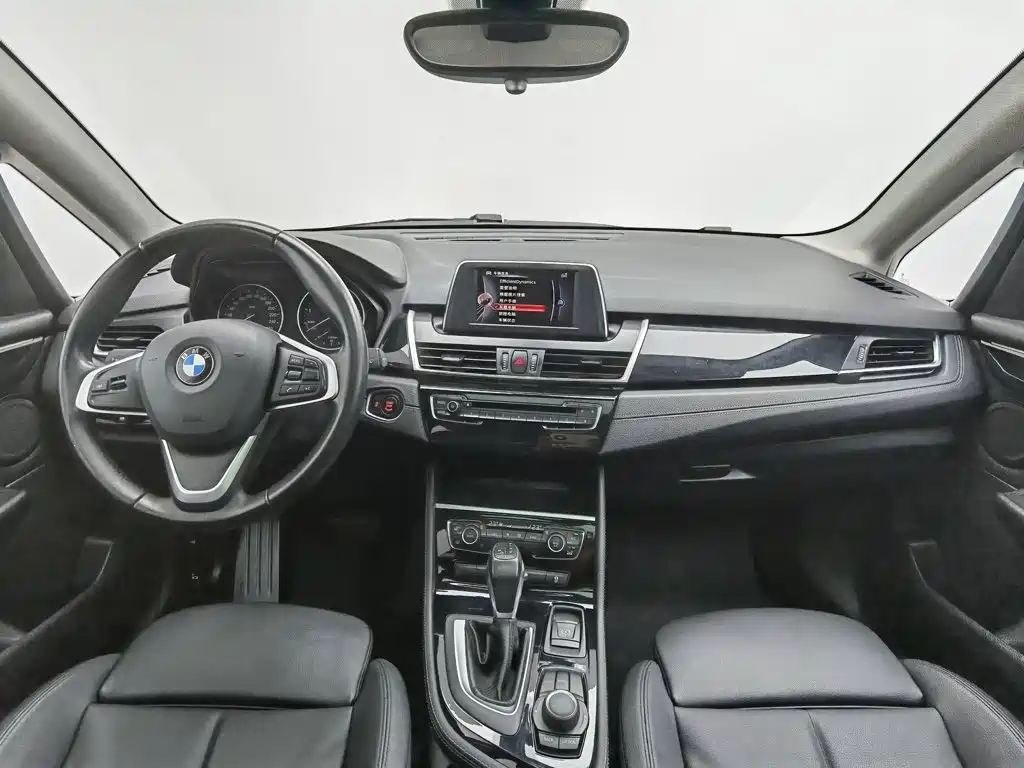 BMW 2 Series Active Tourer — миниатюра 5