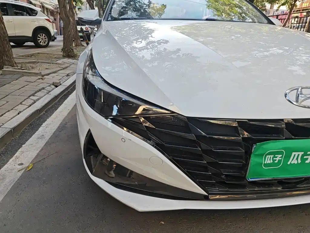Hyundai Elantra — миниатюра 7