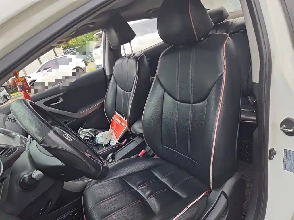 Hyundai Elantra Langdong — миниатюра 7