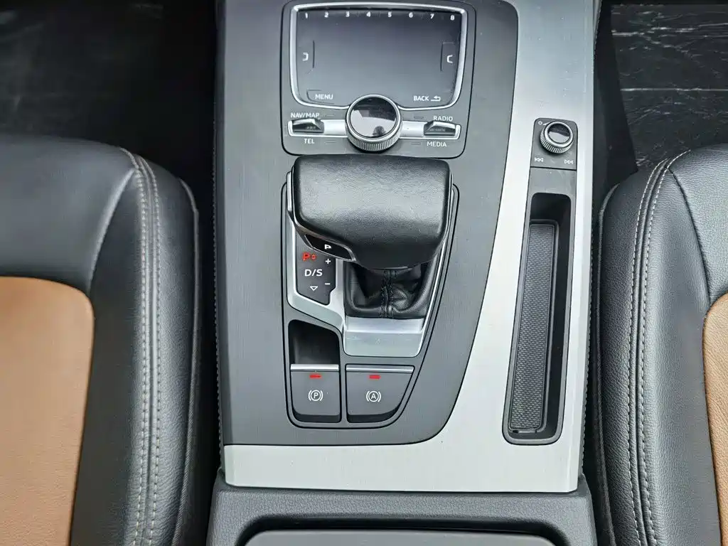 Audi Q5L — миниатюра 13
