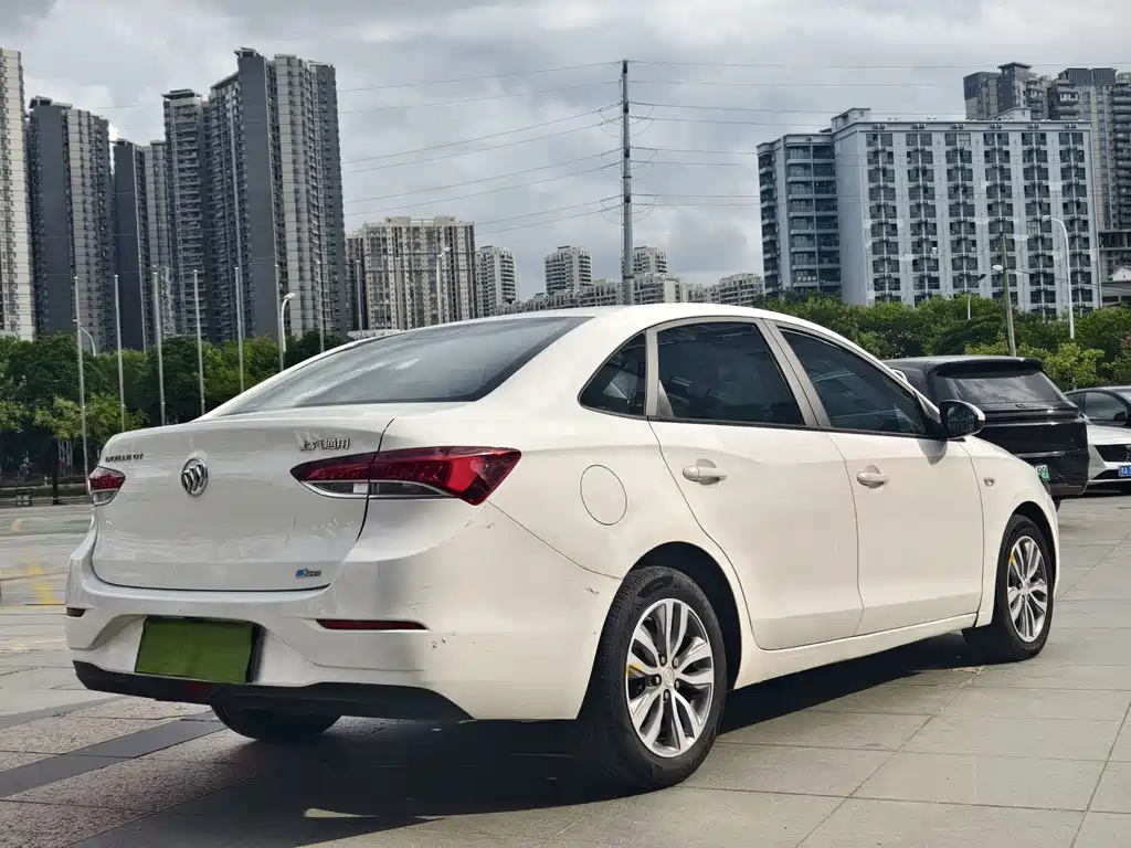 Buick Excelle — миниатюра 5