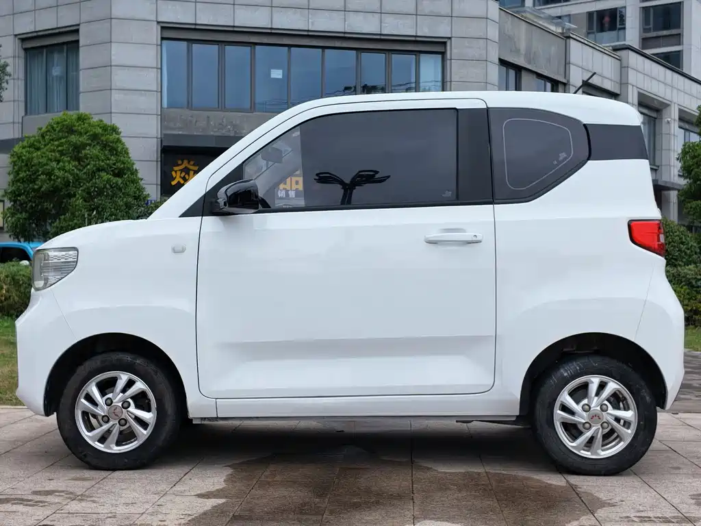 Wuling MINIEV — миниатюра 3