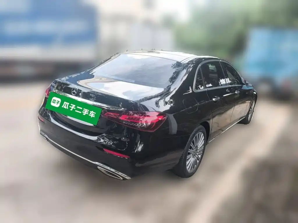 Mercedes-Benz E-Class — миниатюра 4