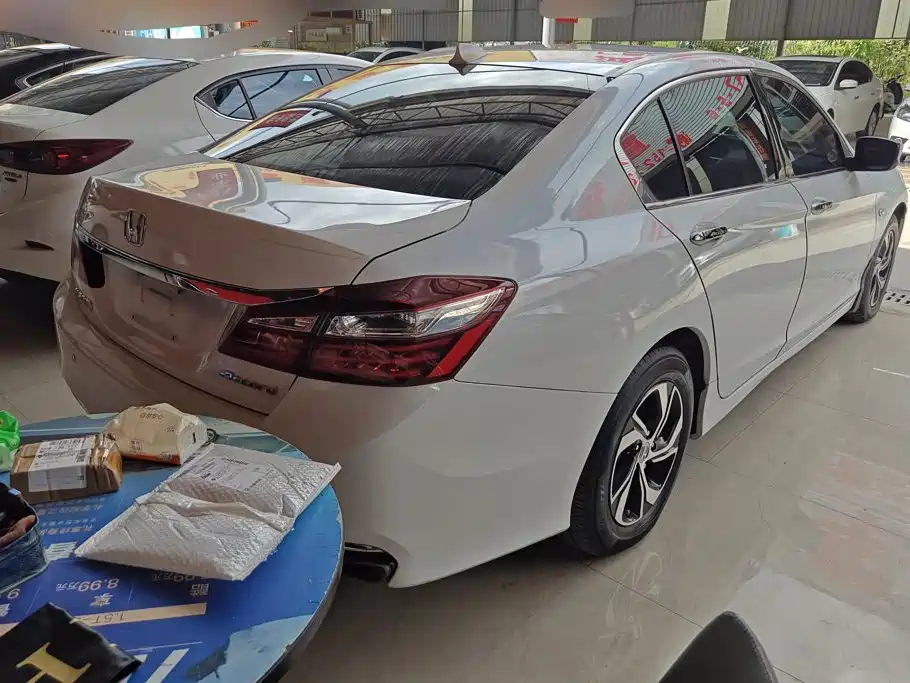 Honda Accord — миниатюра 3