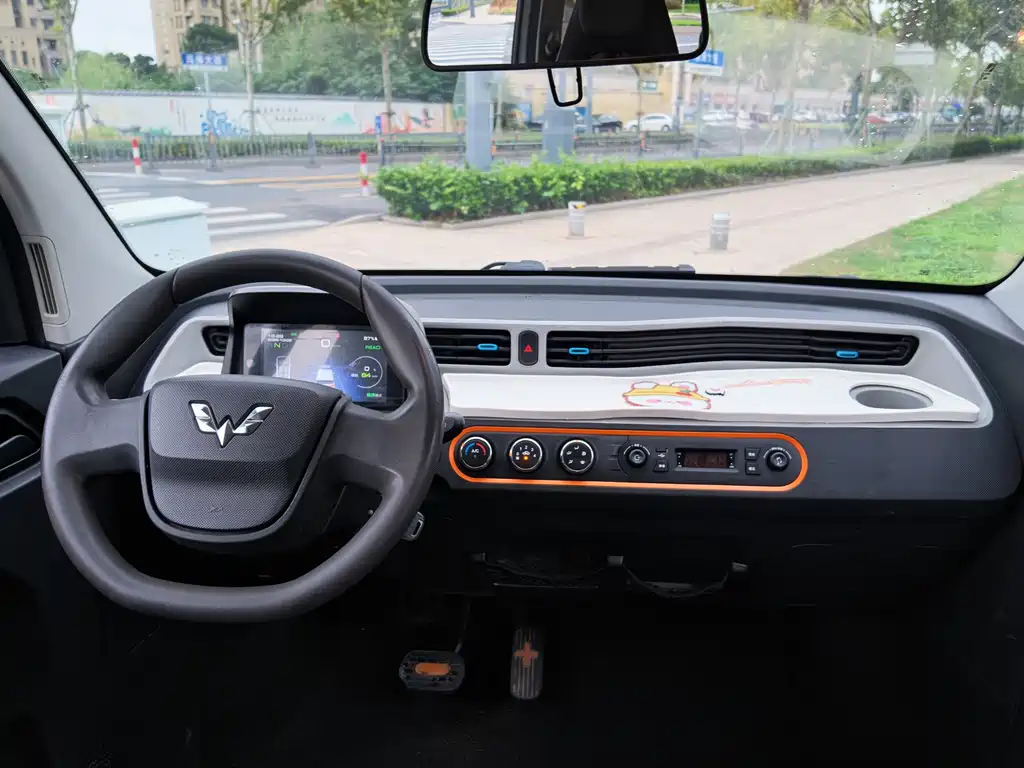 Wuling MINIEV — миниатюра 12