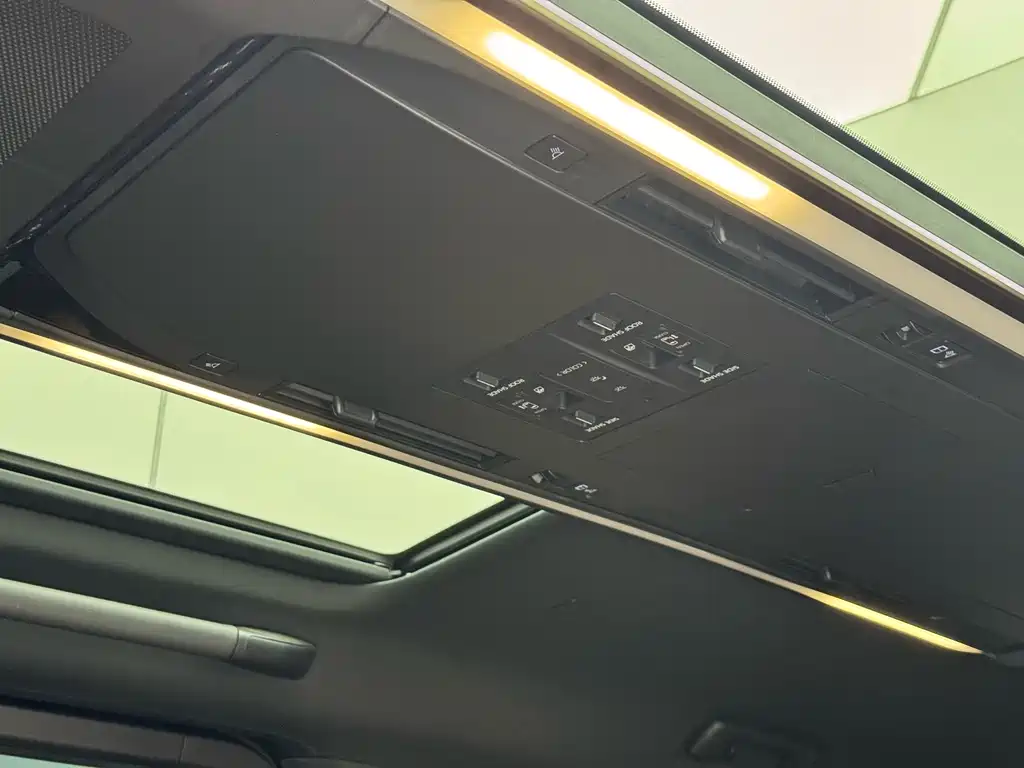 Toyota Vellfire — миниатюра 19