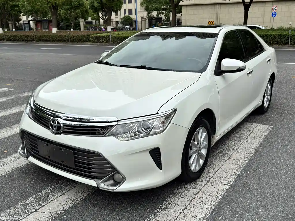 Toyota Camry 2015