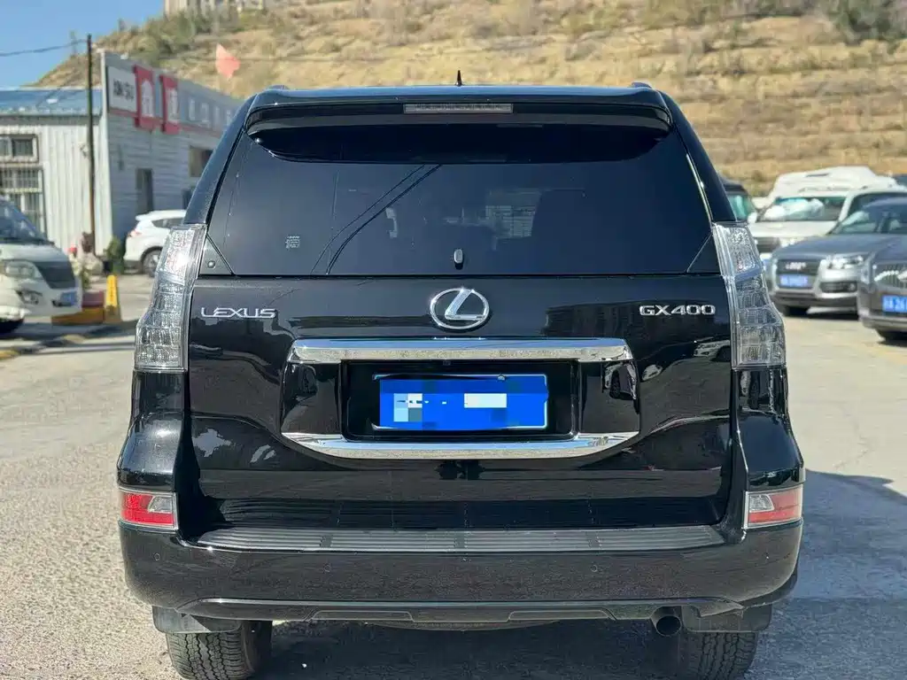 Lexus GX — миниатюра 8