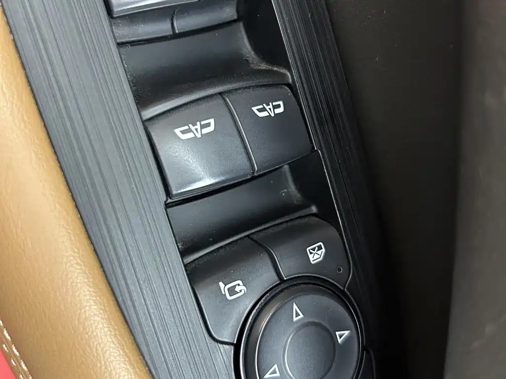 Buick LaCrosse — миниатюра 18