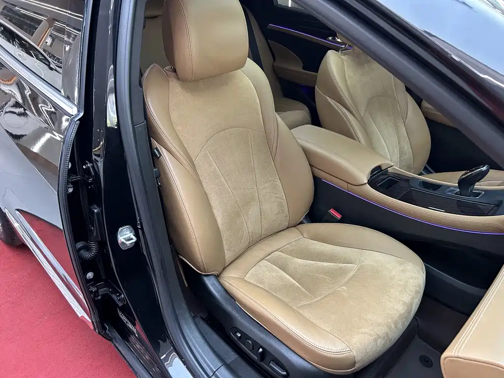 Buick LaCrosse — миниатюра 32