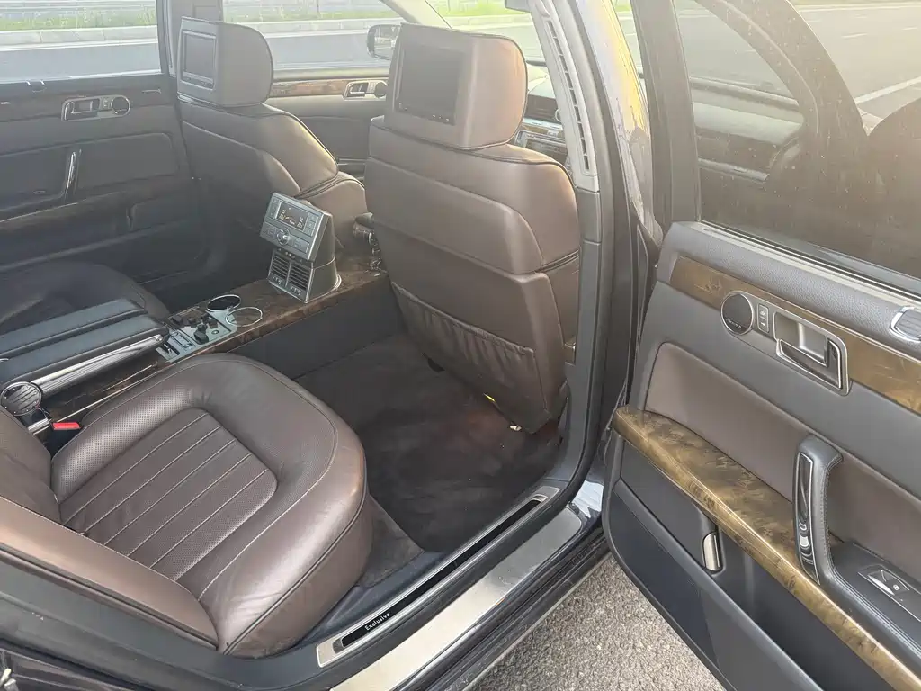Volkswagen Phaeton — миниатюра 8