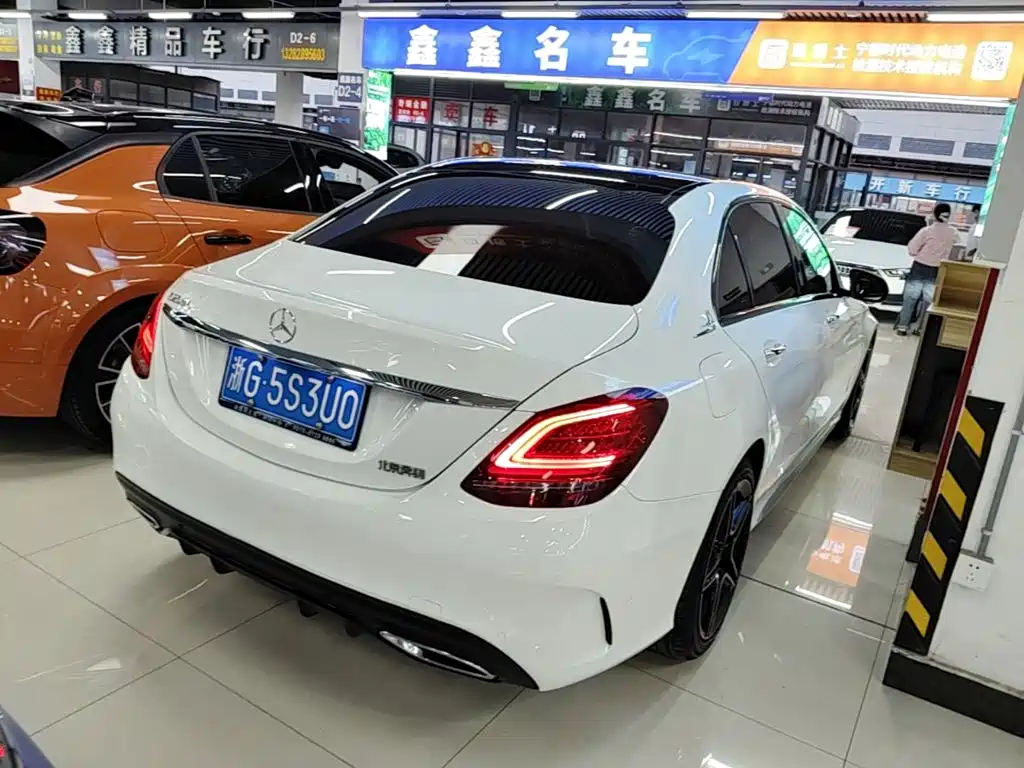 Mercedes-Benz C-Class — миниатюра 7