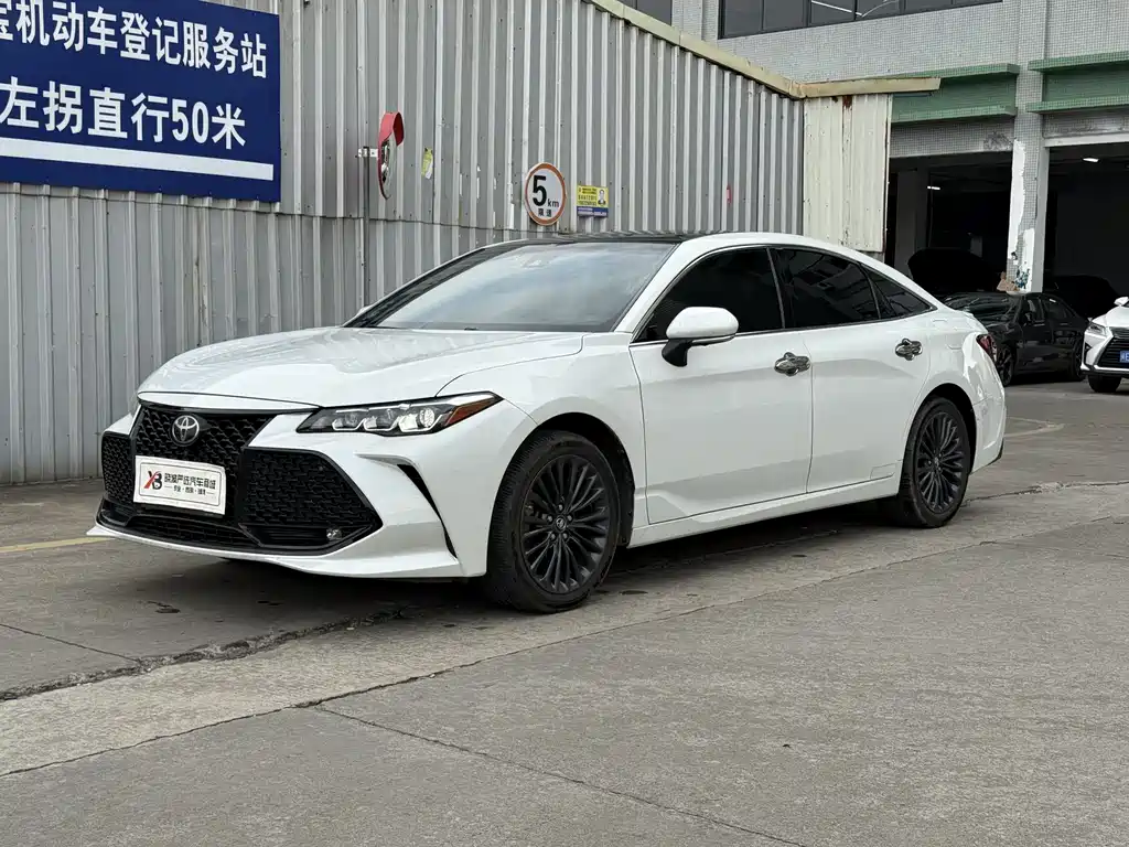 Toyota Avalon 2022