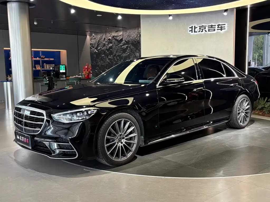 Mercedes-Benz S-Class 2025