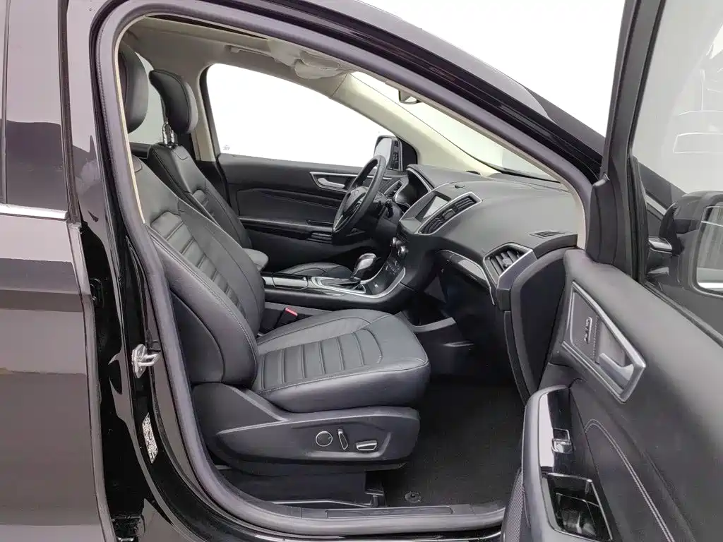 Ford Edge — миниатюра 23