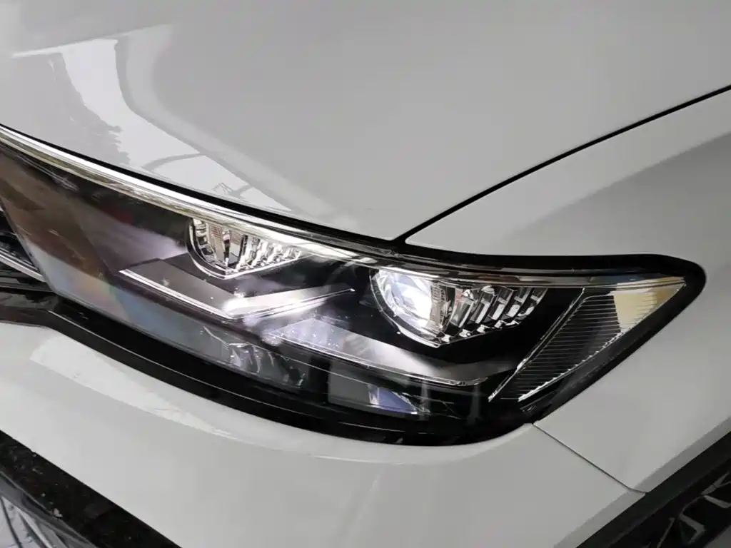 Volkswagen T-Roc — миниатюра 24