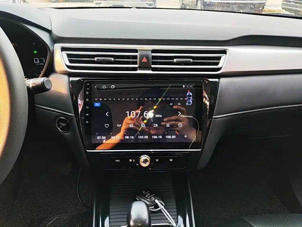 Roewe i5 — миниатюра 13