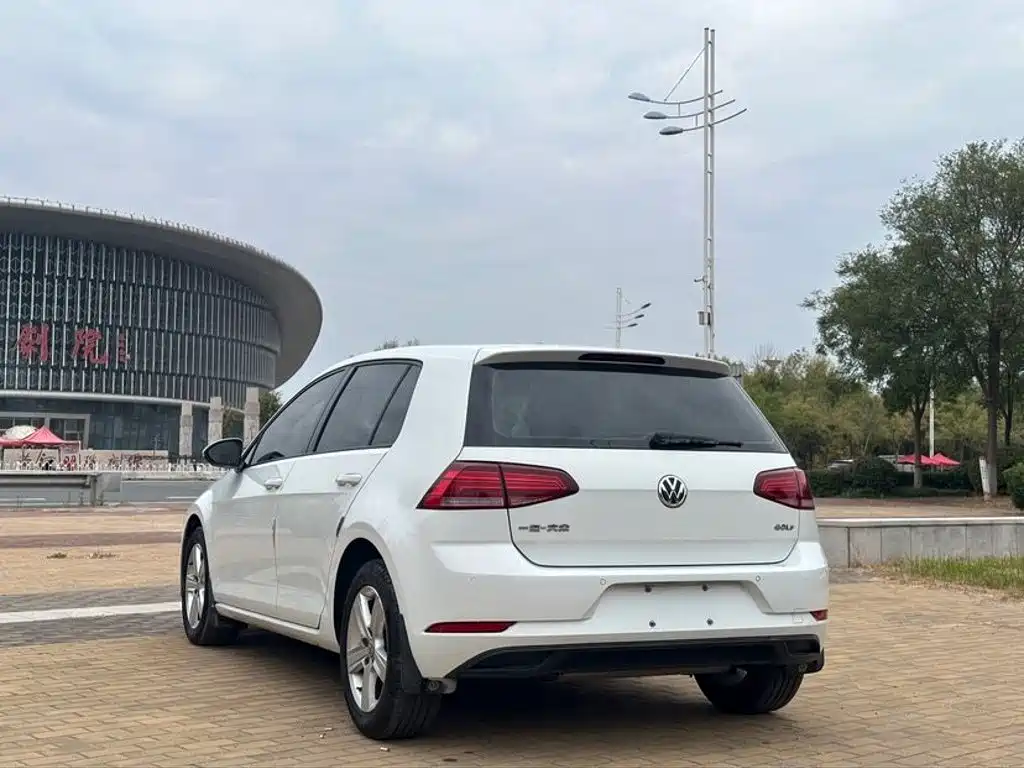 Volkswagen Golf — миниатюра 6