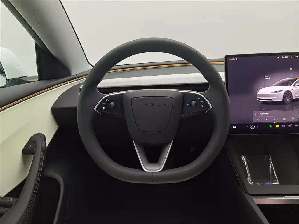 Tesla Model 3 — фотографии объявления, Фото 11