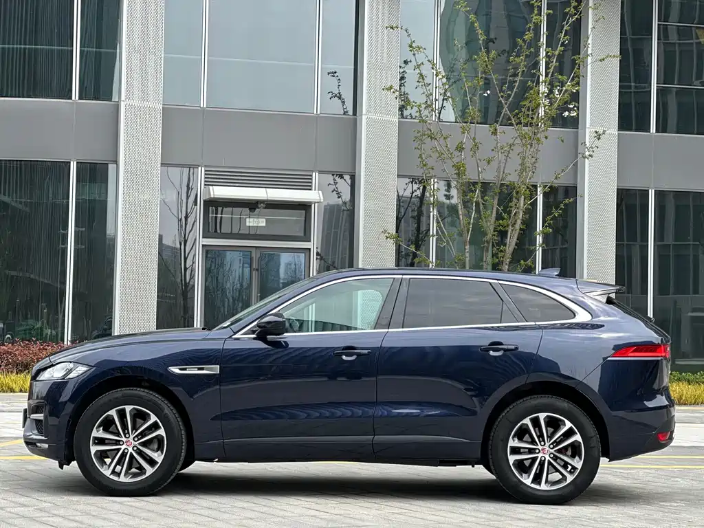 Jaguar F-PACE — миниатюра 7