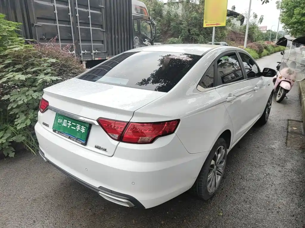 Geely Emgrand GL — миниатюра 7