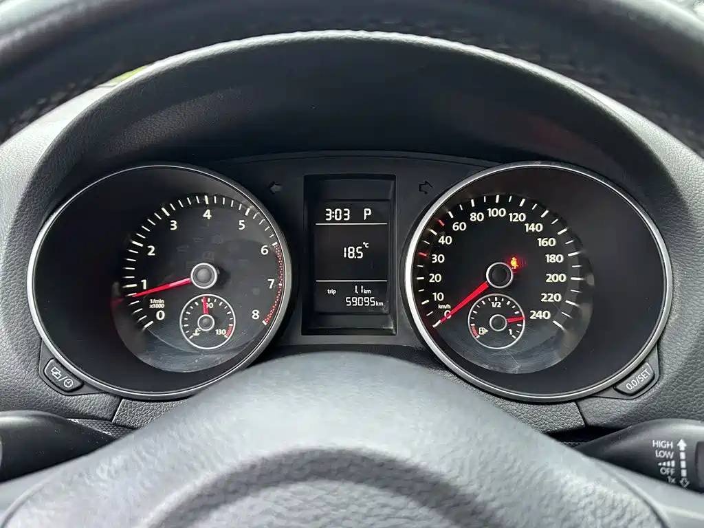 Volkswagen Golf — миниатюра 16