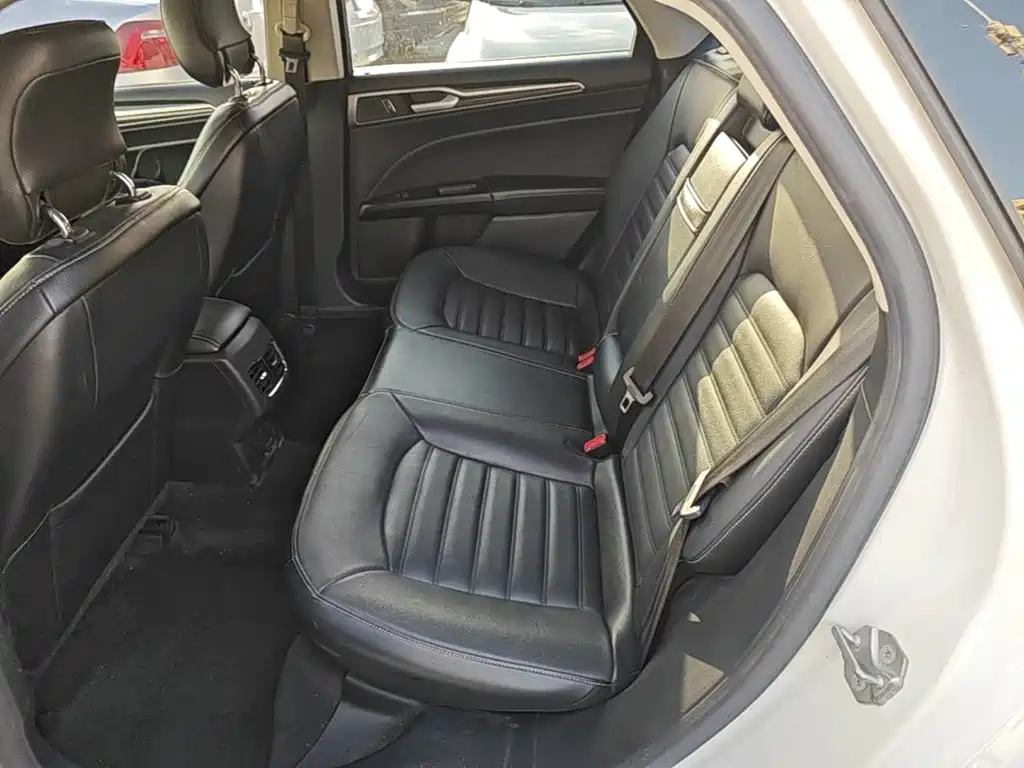Ford Mondeo — миниатюра 17
