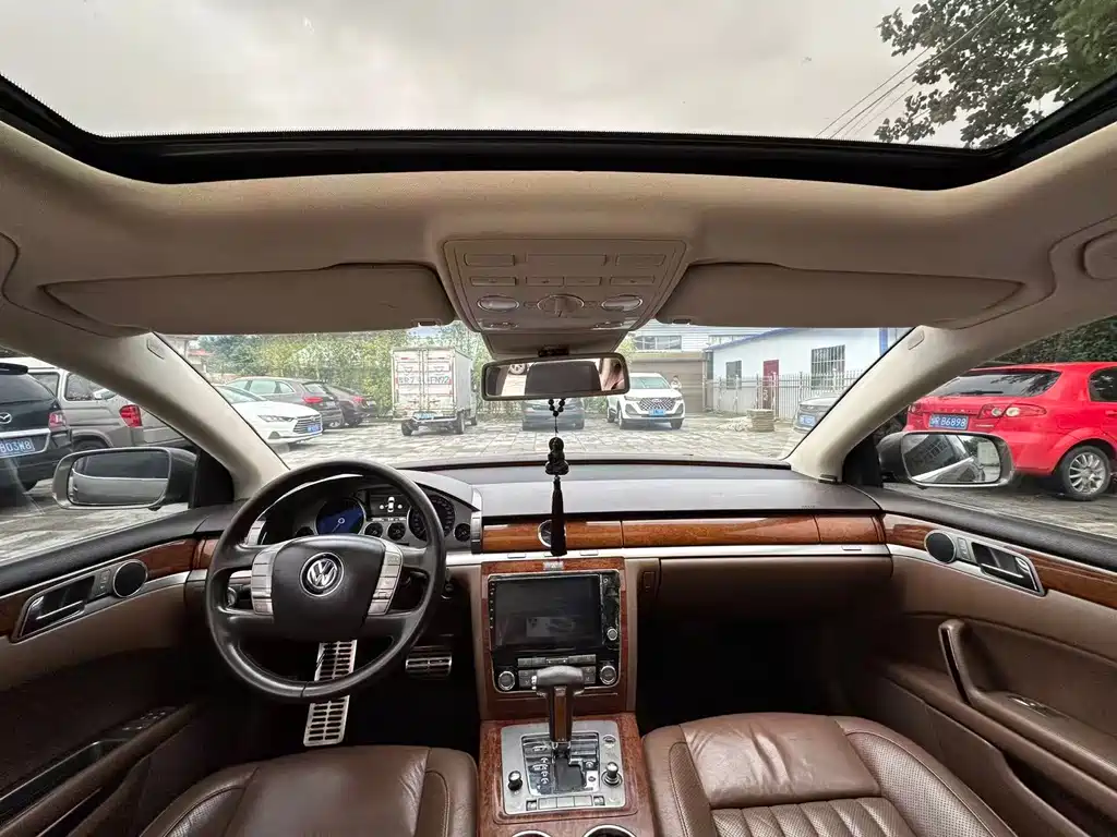 Volkswagen Phaeton — миниатюра 4