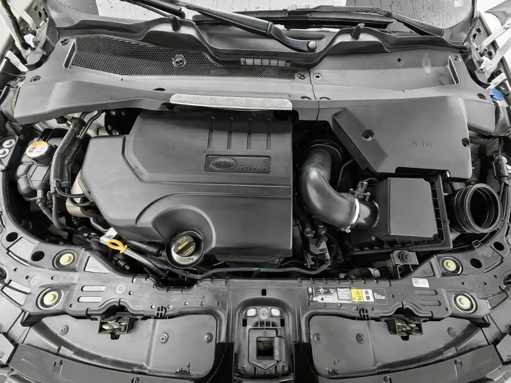 Land Rover Evoque — миниатюра 6