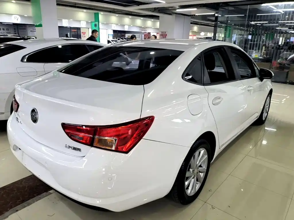Buick Verano — миниатюра 7